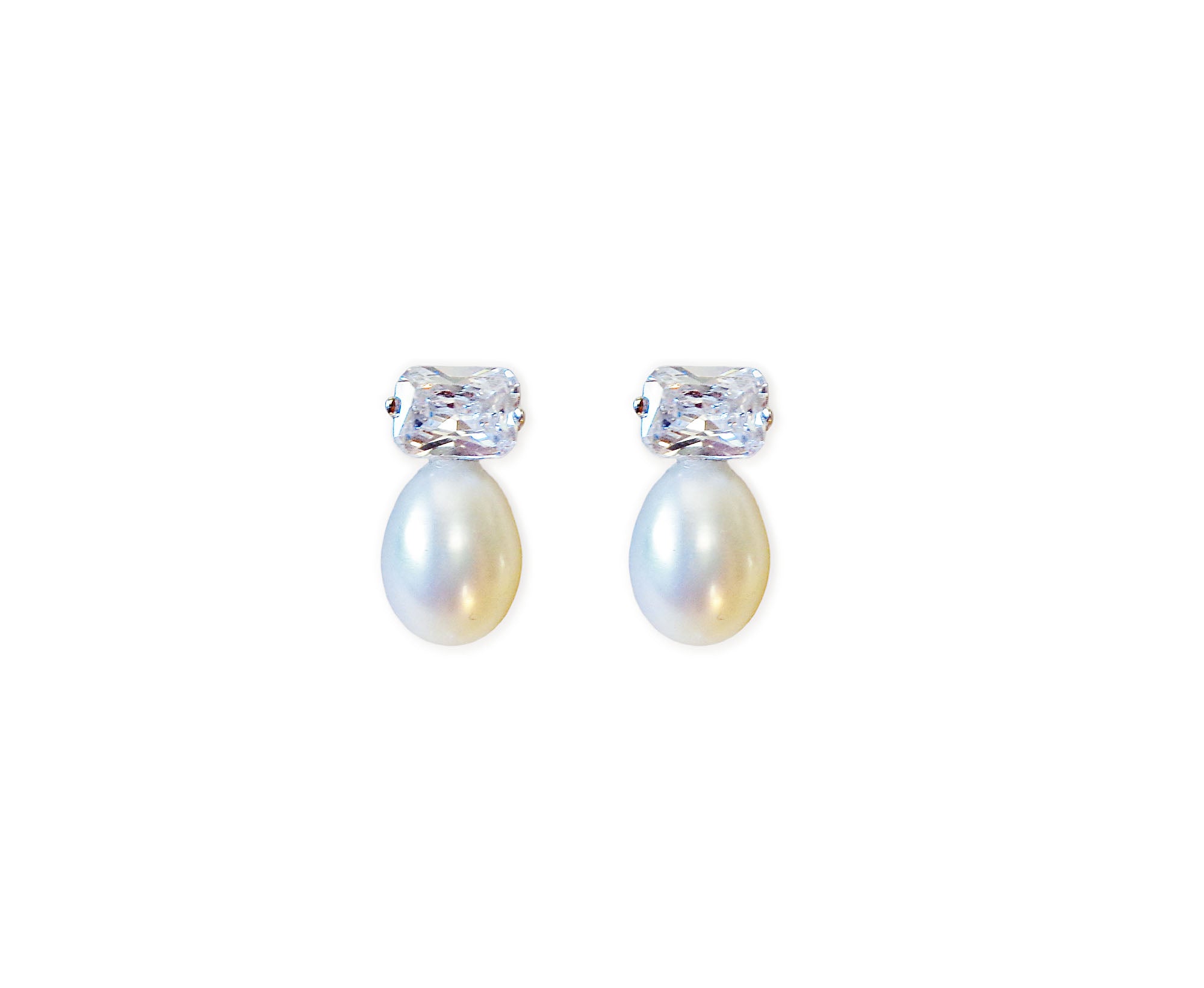 Fresh water pearl white stud earring, cubic zirconia sterling silver
