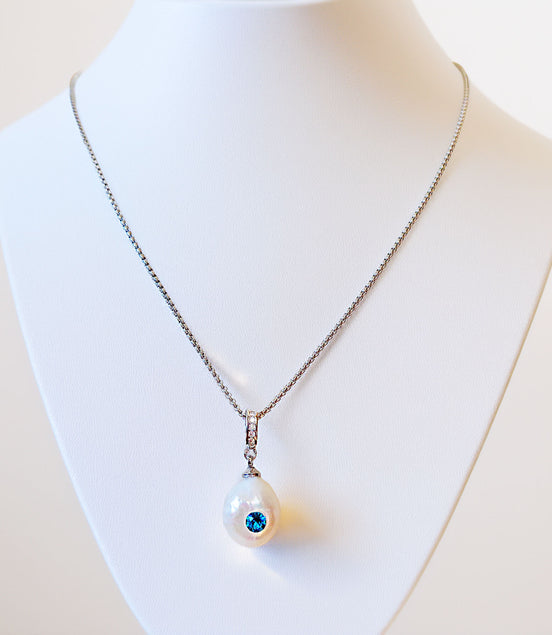 Natural cultured freshwater pearl4A pendant,white,zircon