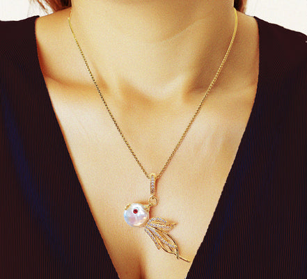 Natural fresh water baroque pearl pendant,white,red