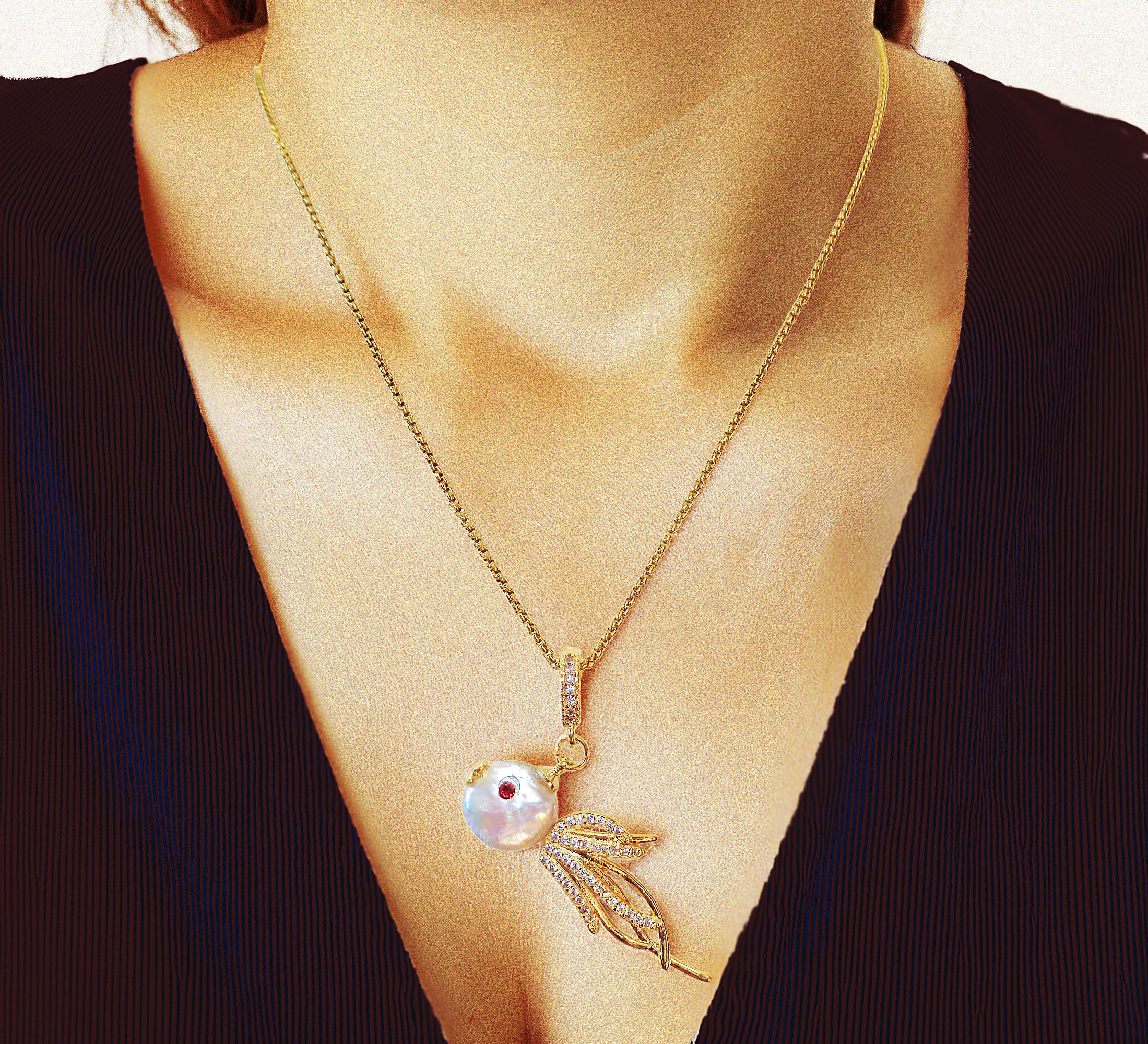 Natural fresh water baroque pearl pendant,white,red