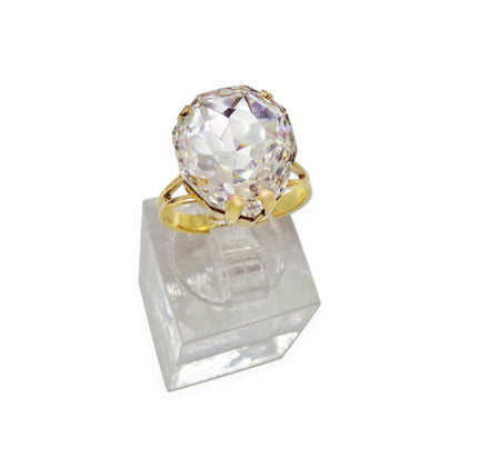 Crystal majestic stone ring,Clear crystal, gold plated