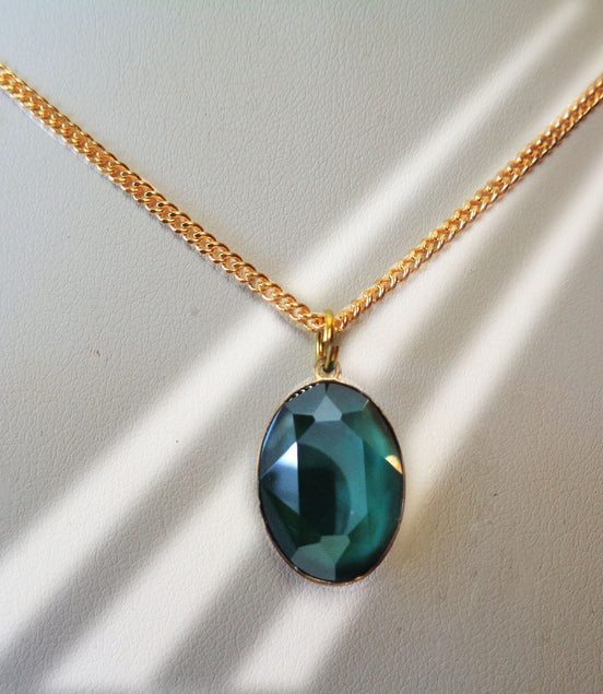Crystal oval drop  pendant necklace,royal green