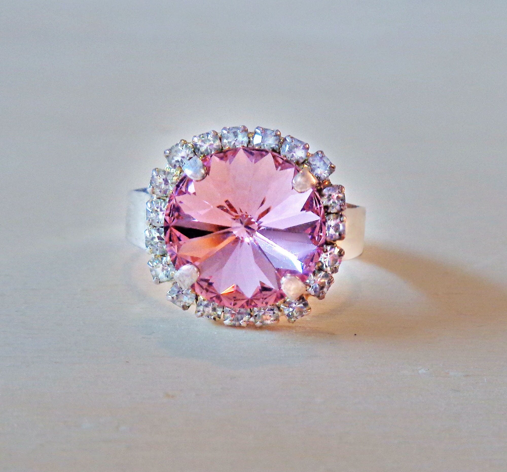Crystal halo round finger ring light pink ,rhodium silver