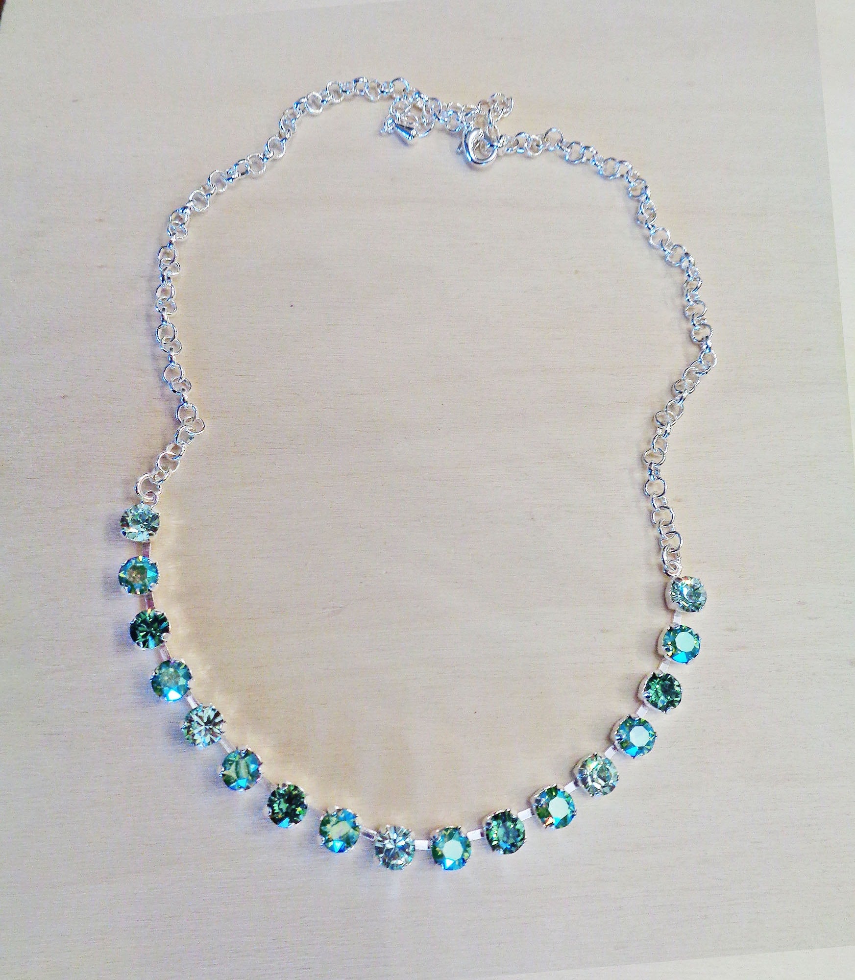 Crystal chain necklace erinite shimmer,chrysolite green