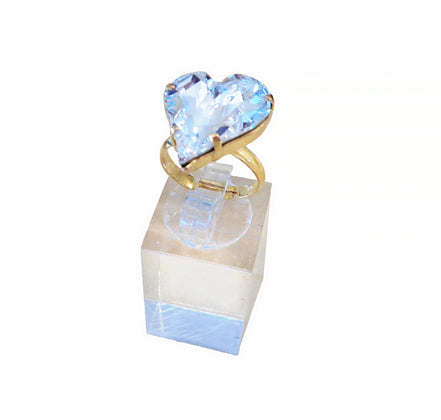 Crystal sweetheart stone ring,clear crystal,yellow gold