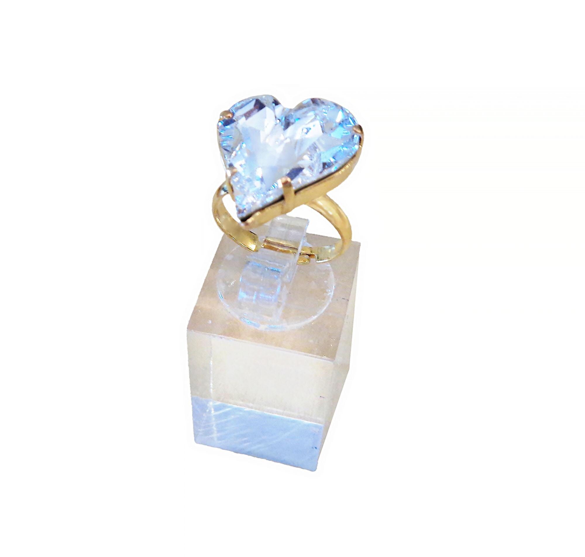 Crystal sweetheart stone ring,clear crystal,yellow gold