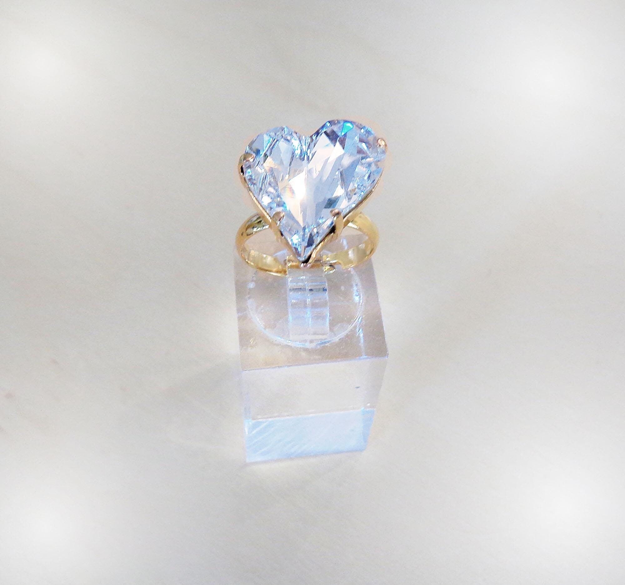 Crystal sweetheart stone ring,clear crystal,yellow gold