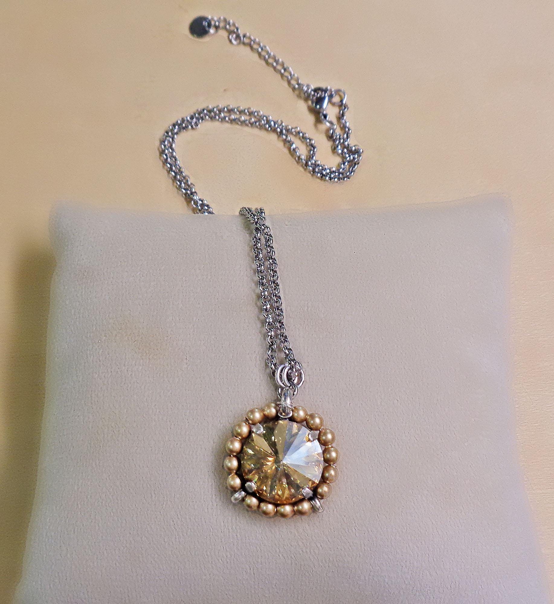 Crystal and pearl round pendant necklace golden shadow