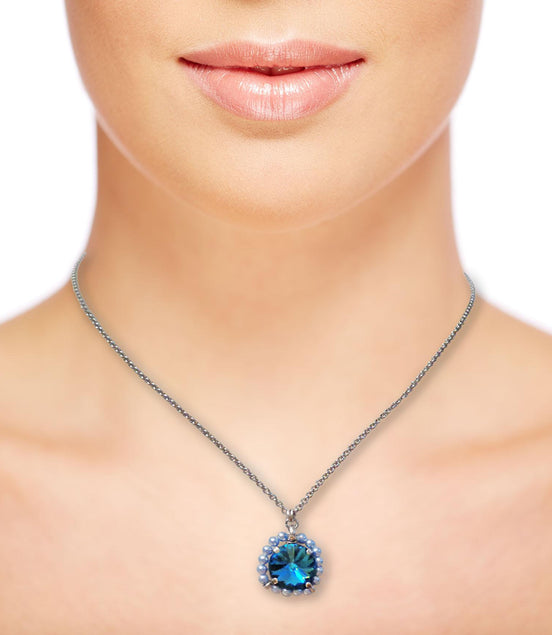 Crystal and pearl round pendant necklace blue indicolite