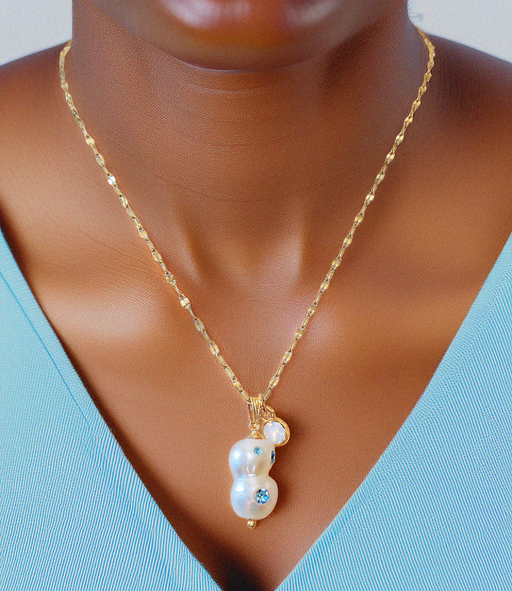 Baroque freshwater pearl pendant , gold stainless steel