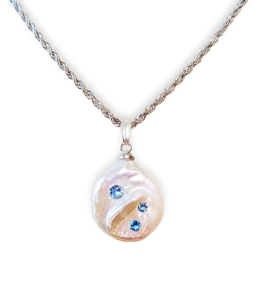 Collier pendentif en perles d'eau douce irrégulières AA, avec strass Swarovski aigue-marine