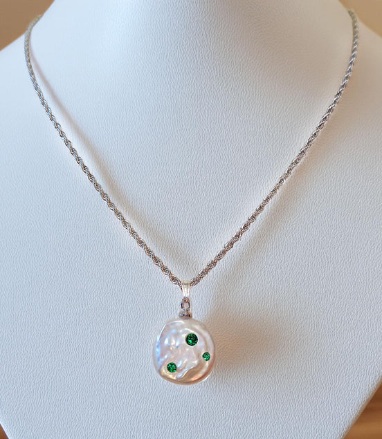 Freshwater pearl pendant necklace,stainless steel