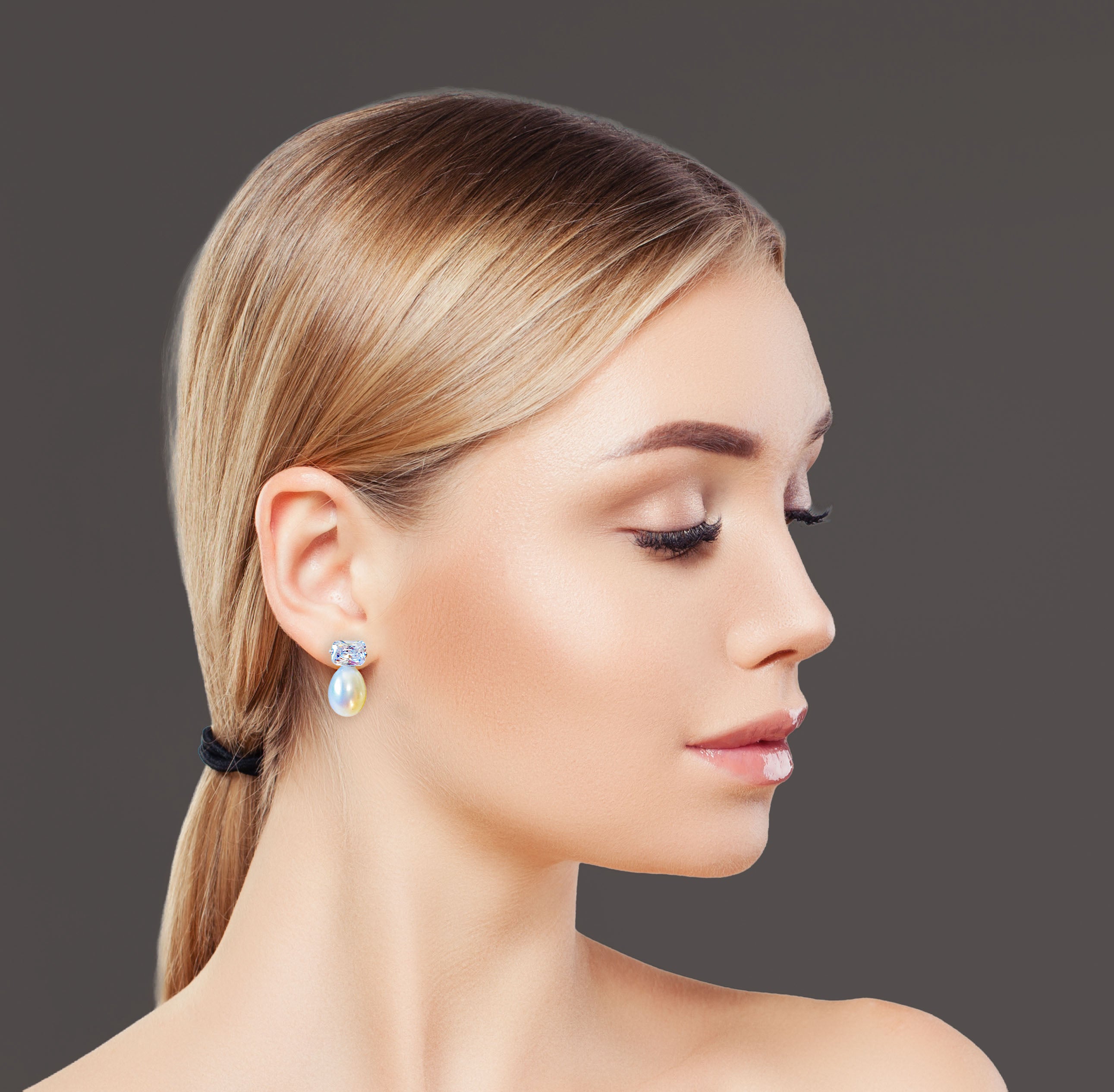 Fresh water pearl white stud earring, cubic zirconia sterling silver